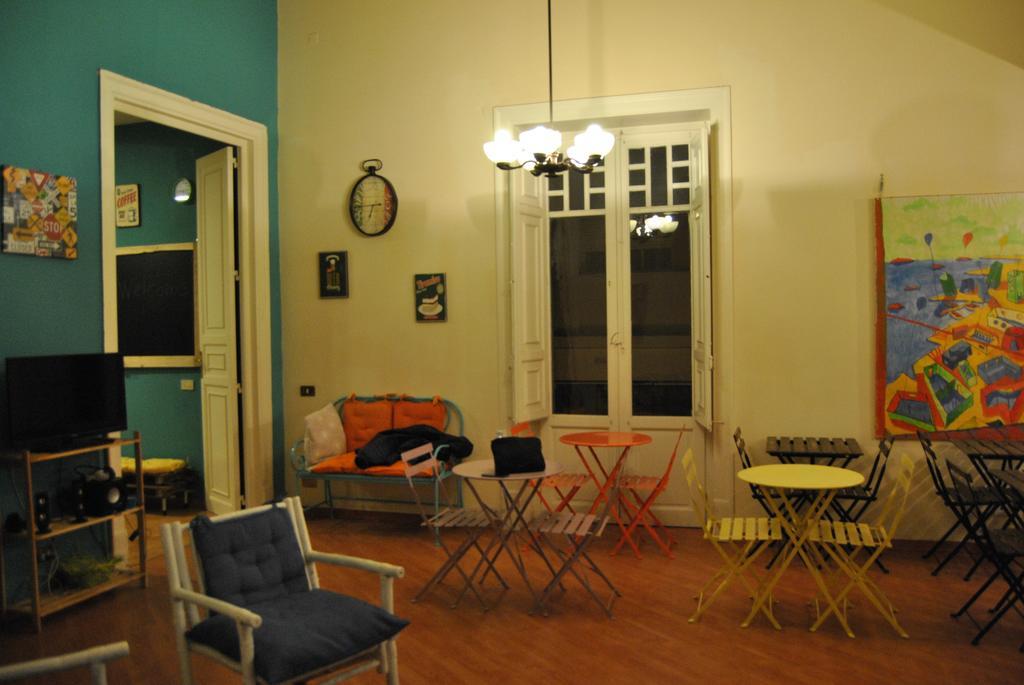 On The Way Hostel Palerme Extérieur photo